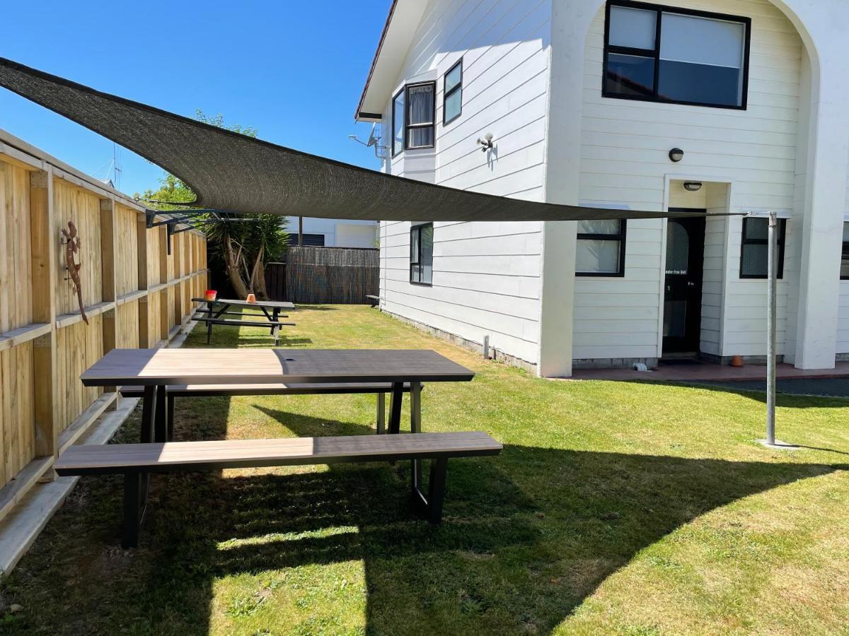 Hacienda Motor Lodge Palmerston North Exterior foto