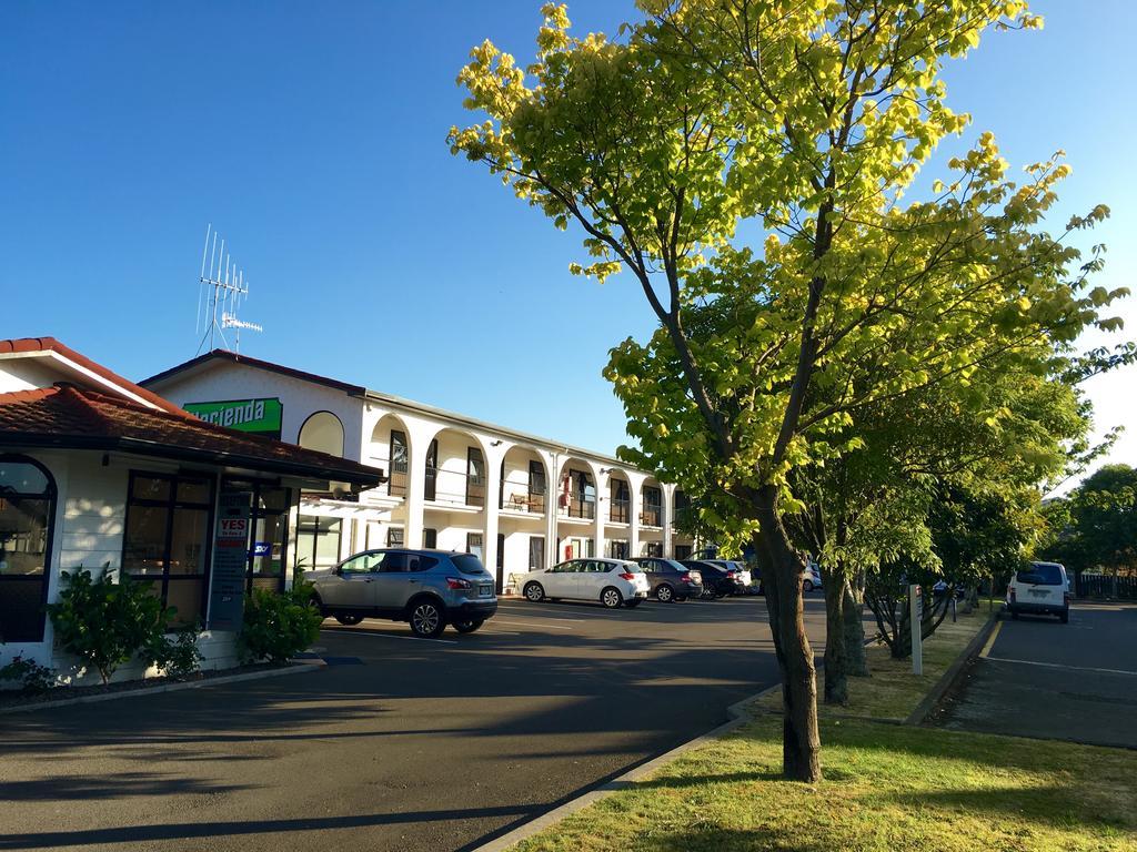 Hacienda Motor Lodge Palmerston North Exterior foto